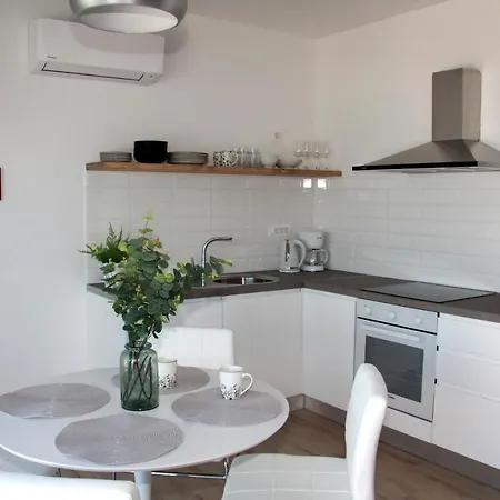 Apartmani Sara Betina  Exterior photo